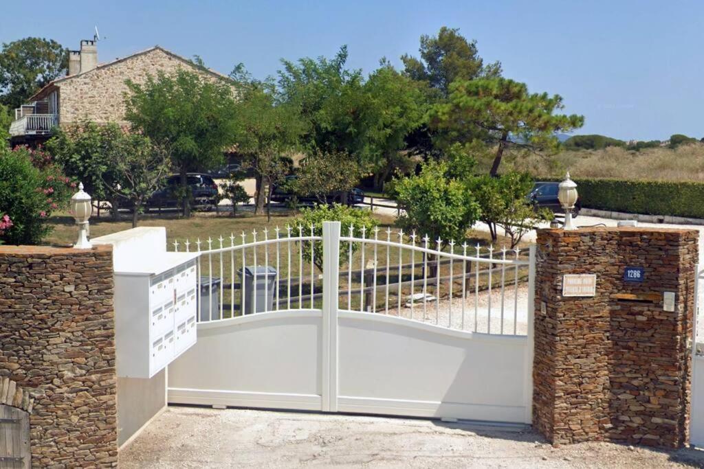Grand Studio & Terrasse Privee Hyères Exterior foto